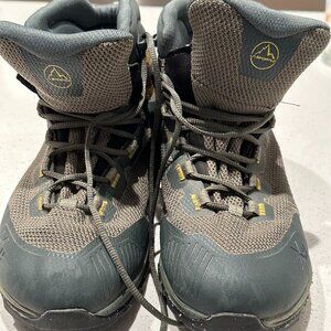 La Sportiva Gore-tex mid hiking shoes